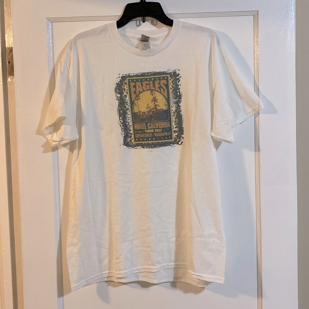Gildan Dryblend “Eagles” Tee- Size L